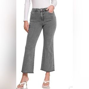 Acid Washed High Waist Frayed Crop Small